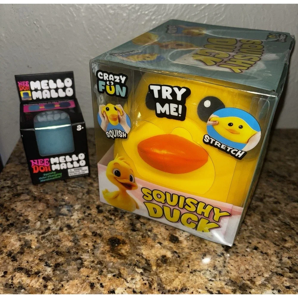 Squishy Duck Squish Squeeze Stretch Viral Squishy & Needoh Mello Mallo Schylling